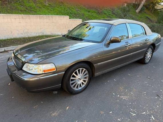 LINCOLN TOWN CAR 2003 1LNHM82W33Y655892 image LINCOLN TOWN CAR 2003 1LNHM82W33Y655892 image